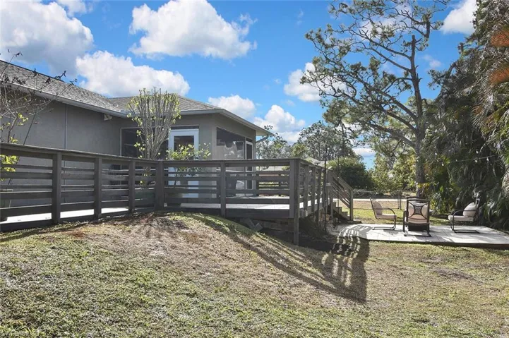 529  Durion  DR, Lehigh Acres, FL 33974