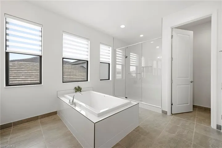 20281 Fair Oak Ln, Estero, Florida 33928