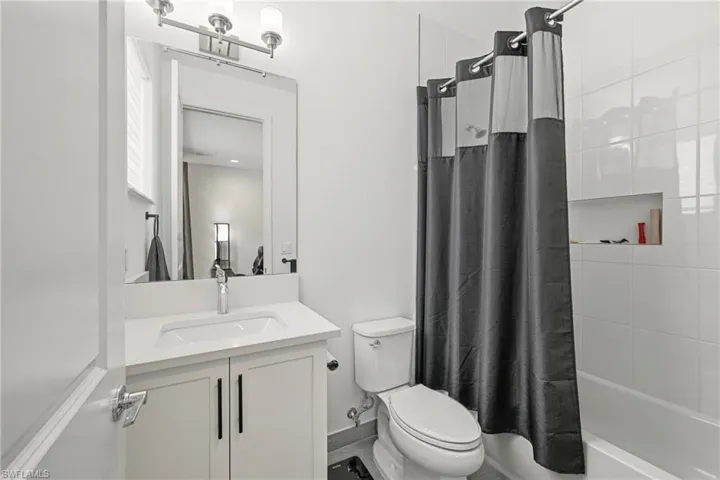 20281 Fair Oak Ln, Estero, Florida 33928