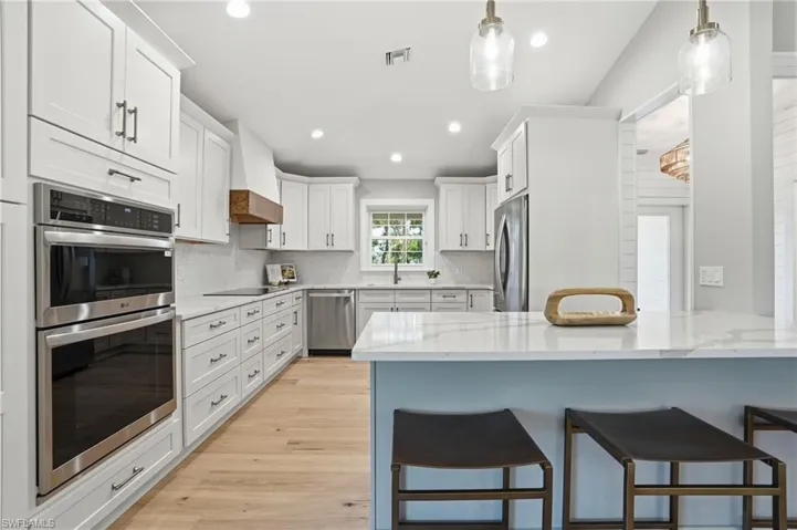 1538  Wilton  LN, Sanibel, FL 33957