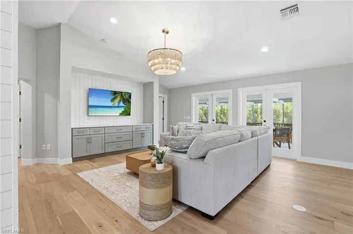 1538  Wilton  LN, Sanibel, FL 33957