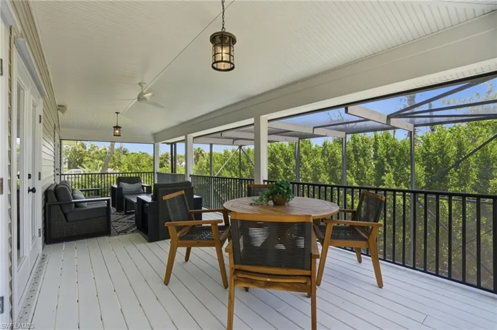 1538  Wilton  LN, Sanibel, FL 33957