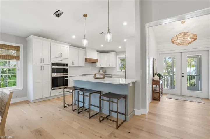 1538  Wilton  LN, Sanibel, FL 33957