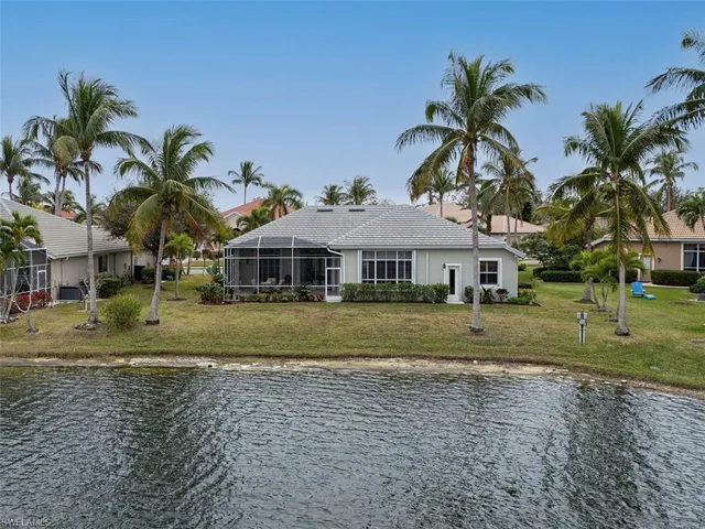 _rear_of_home_on_the_water