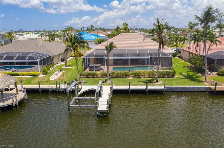 Composite dock with 14,000 lb lift