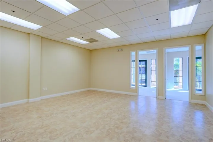 Extra large tiled open area