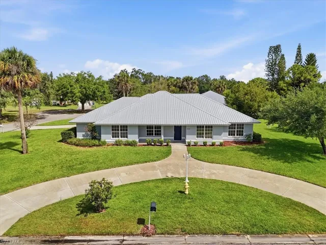 4530  Springview  CIR, Labelle, FL 33935