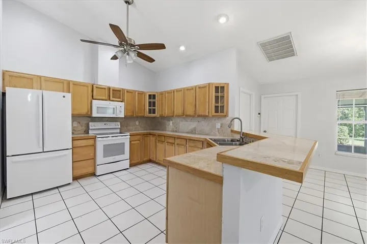 4530  Springview  CIR, Labelle, FL 33935