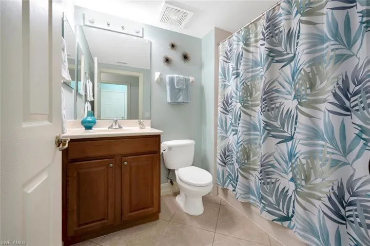 1760 Tarpon Bay DR S # 101, NAPLES FL 34119