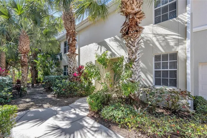 1760 Tarpon Bay DR S # 101, NAPLES FL 34119