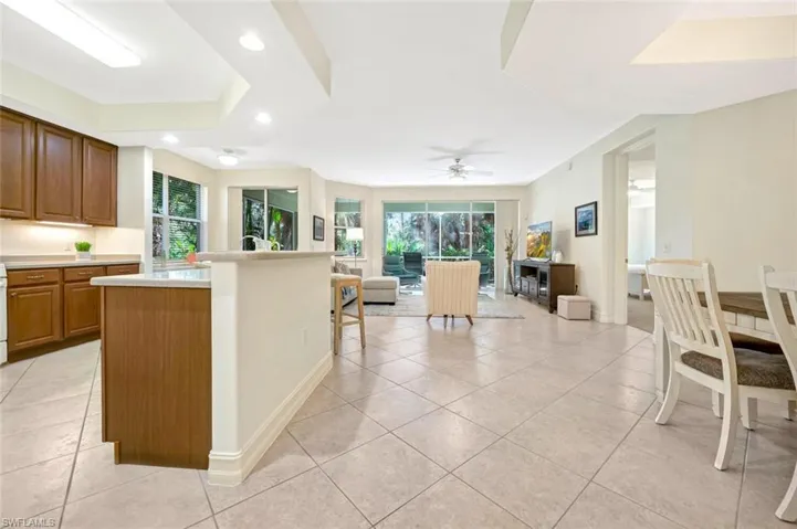 1760 Tarpon Bay DR S # 101, NAPLES FL 34119