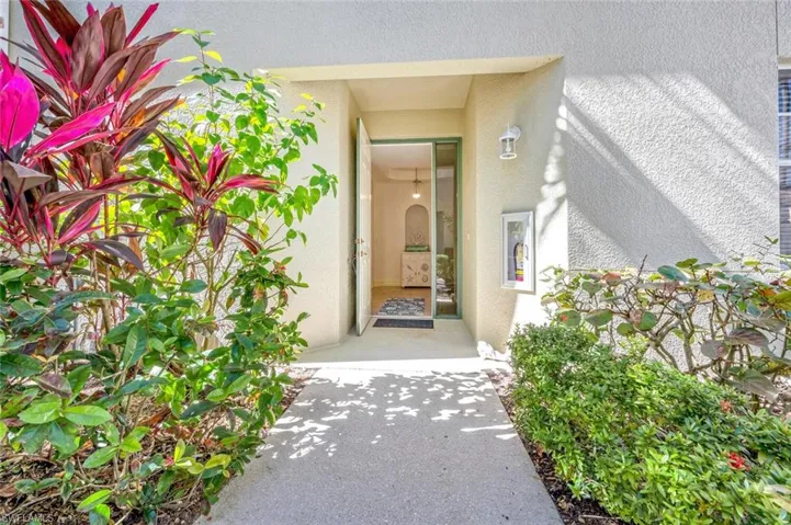 1760 Tarpon Bay DR S # 101, NAPLES FL 34119