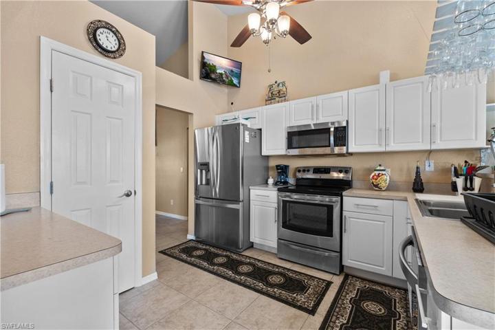 2533 NW 22nd PL, CAPE CORAL FL 33993