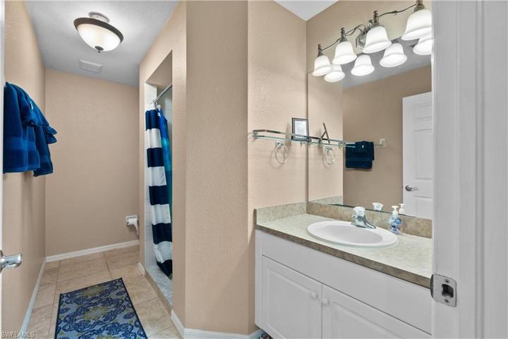2533 NW 22nd PL, CAPE CORAL FL 33993