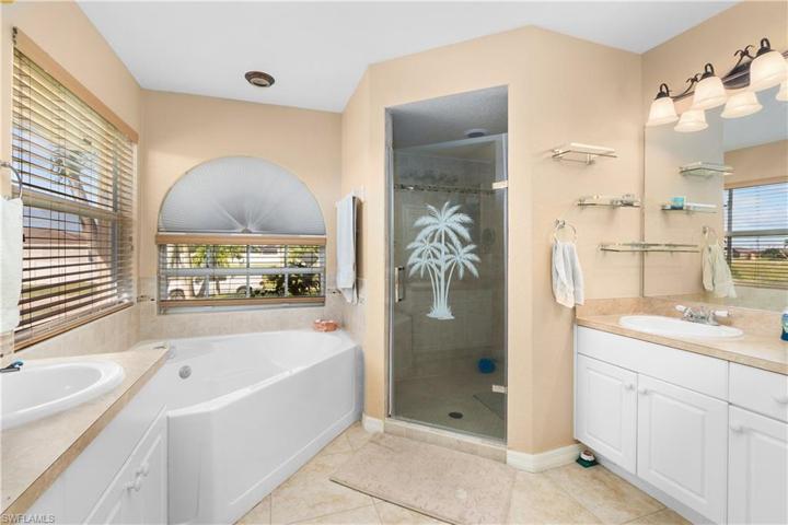 2533 NW 22nd PL, CAPE CORAL FL 33993