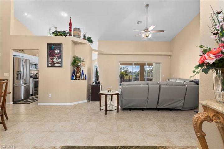 2533 NW 22nd PL, CAPE CORAL FL 33993