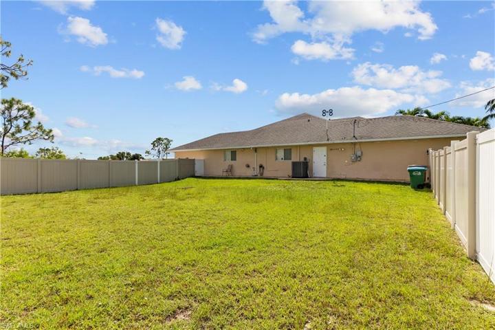 2533 NW 22nd PL, CAPE CORAL FL 33993