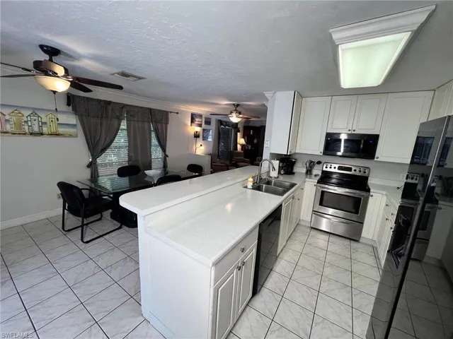 690 95th Ave N, Naples, Florida 34108