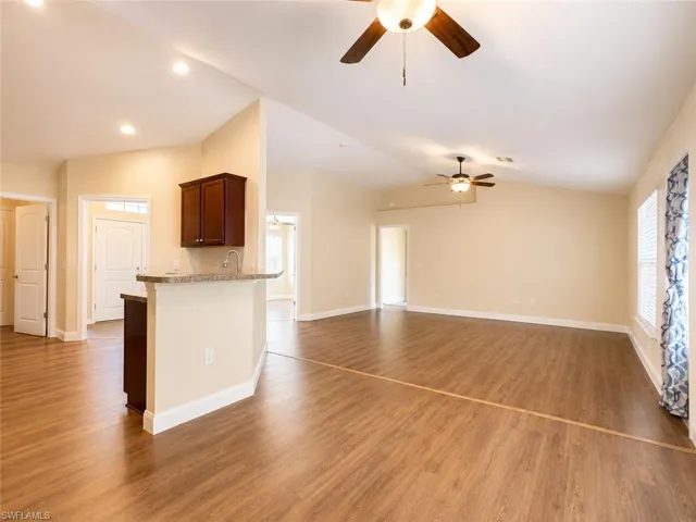 2600 Nw 1st Pl, Cape Coral, Florida 33993
