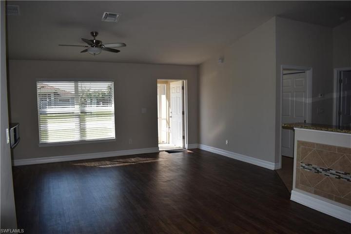 1217 SW 13th TER, CAPE CORAL FL 33991