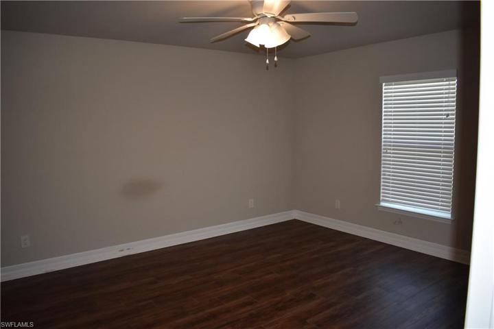 1217 SW 13th TER, CAPE CORAL FL 33991