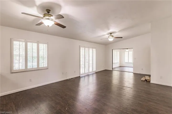 602  105th N AVE, Naples, FL 34108