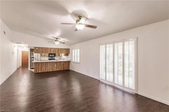 602  105th N AVE, Naples, FL 34108