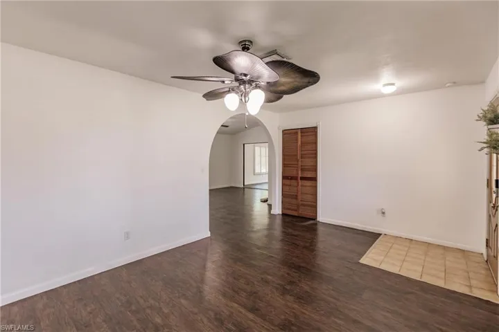 602  105th N AVE, Naples, FL 34108