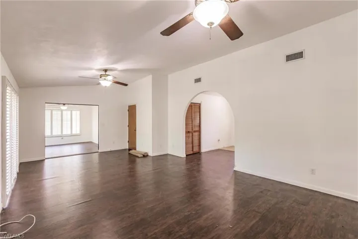 602  105th N AVE, Naples, FL 34108