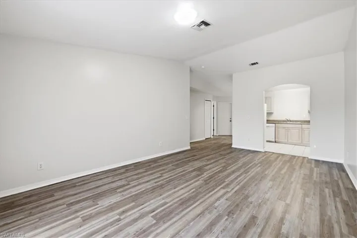 912 Se 6th Ct, Cape Coral, Florida 33990