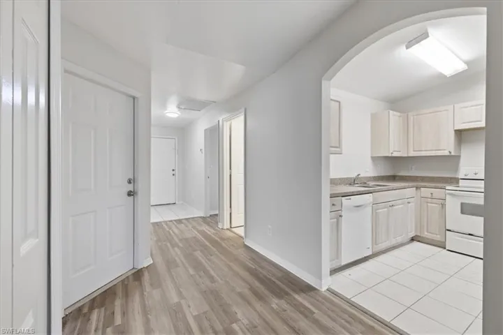 912 Se 6th Ct, Cape Coral, Florida 33990