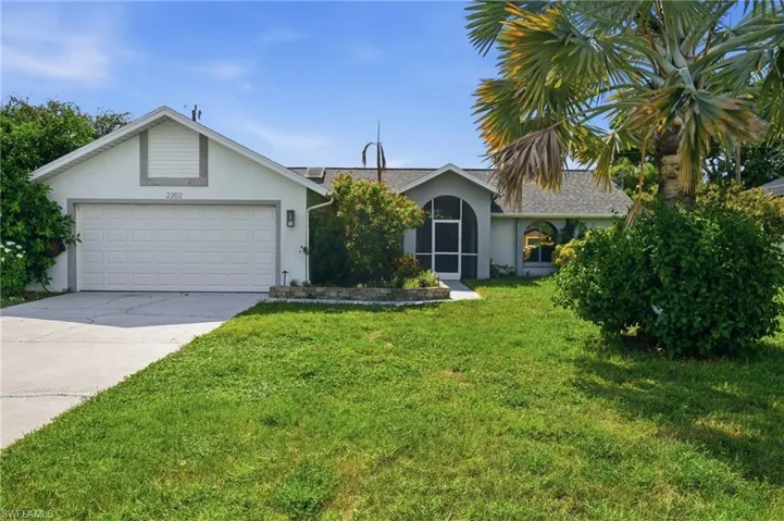 2202 Sw 14th Ave, Cape Coral, Florida 33991