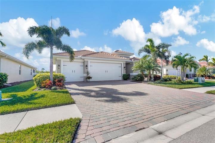2923  Sunset Pointe  CIR, Cape Coral, FL 33914