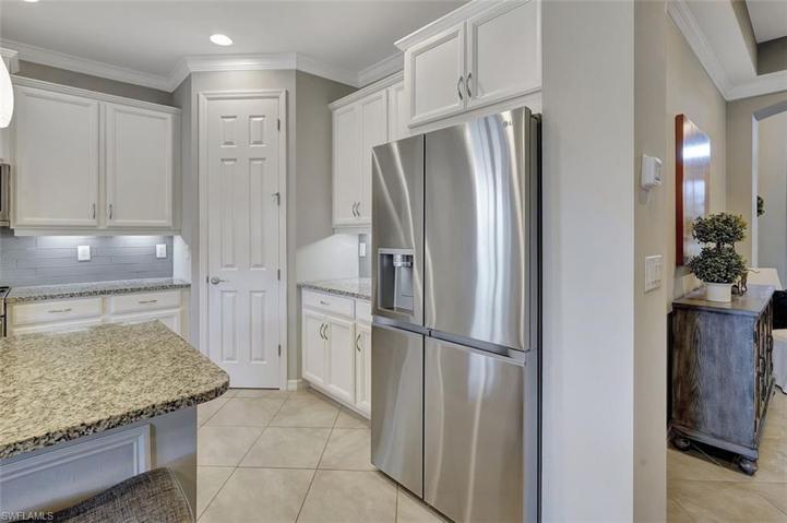 2923  Sunset Pointe  CIR, Cape Coral, FL 33914