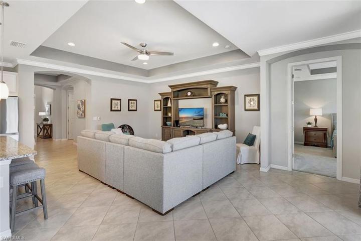 2923  Sunset Pointe  CIR, Cape Coral, FL 33914