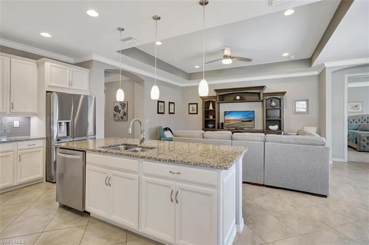 2923  Sunset Pointe  CIR, Cape Coral, FL 33914