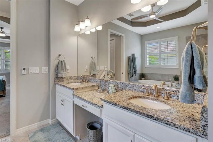 2923  Sunset Pointe  CIR, Cape Coral, FL 33914