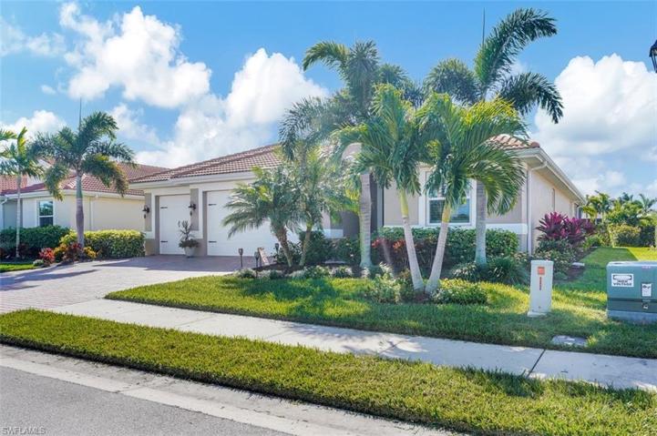 2923  Sunset Pointe  CIR, Cape Coral, FL 33914