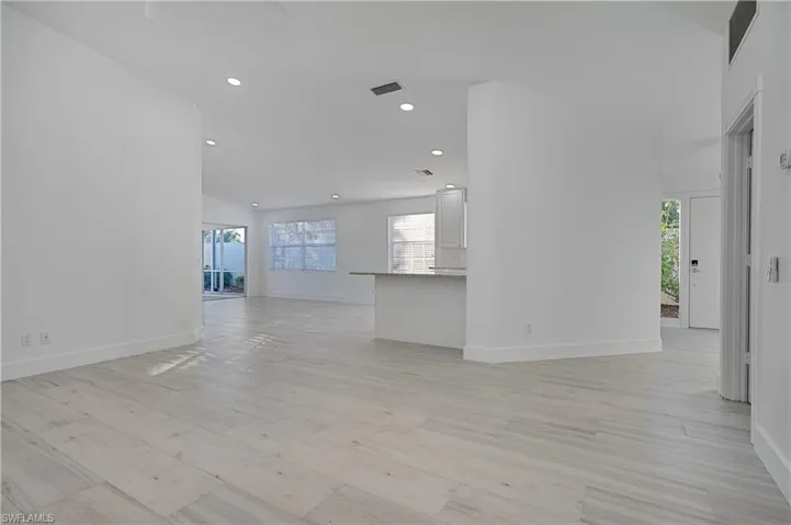 4768  San Carlo  CT, Naples, FL 34109