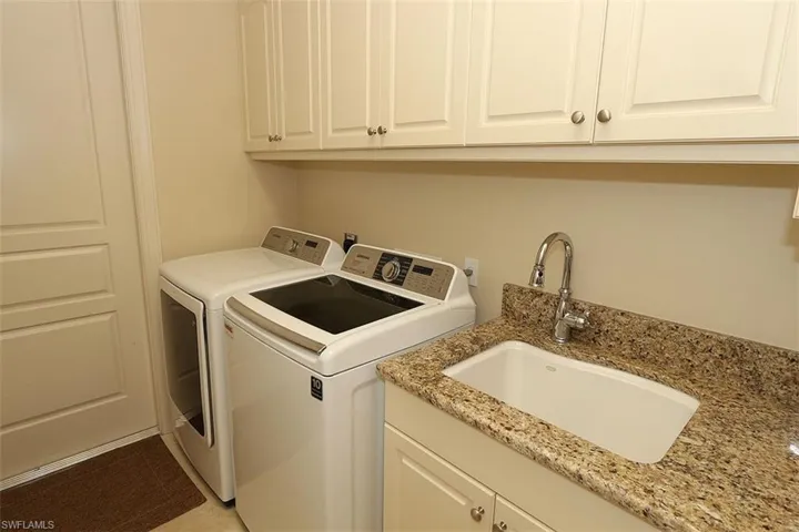 1824 Crayton Rd, Naples, Florida 34102