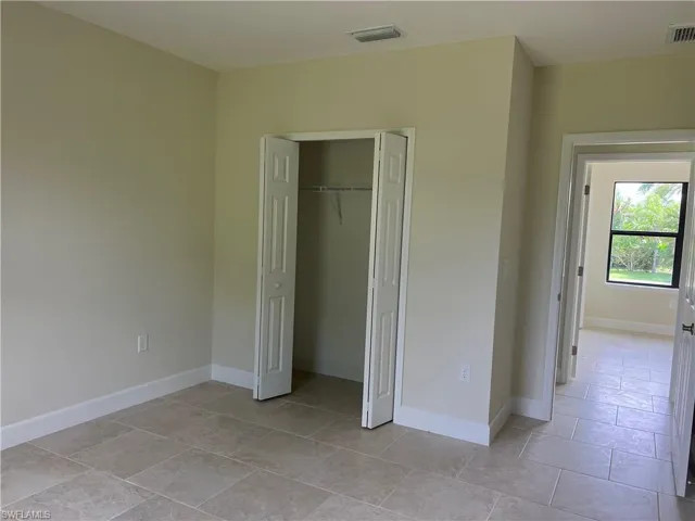 15 W 9th  ST, Lehigh Acres, FL 33972