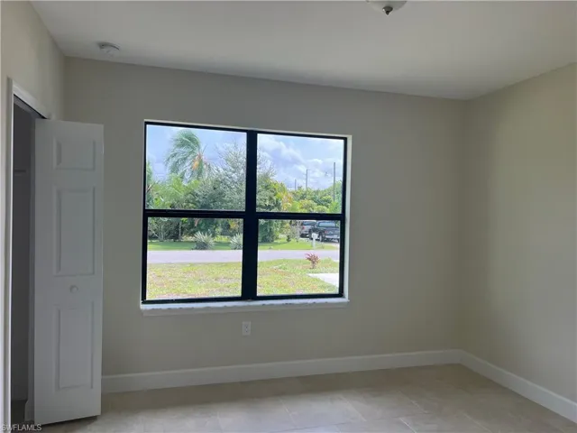 15 W 9th  ST, Lehigh Acres, FL 33972