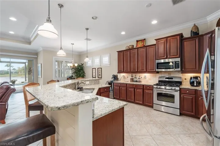 STAINLESS STEEL APPLIANCES