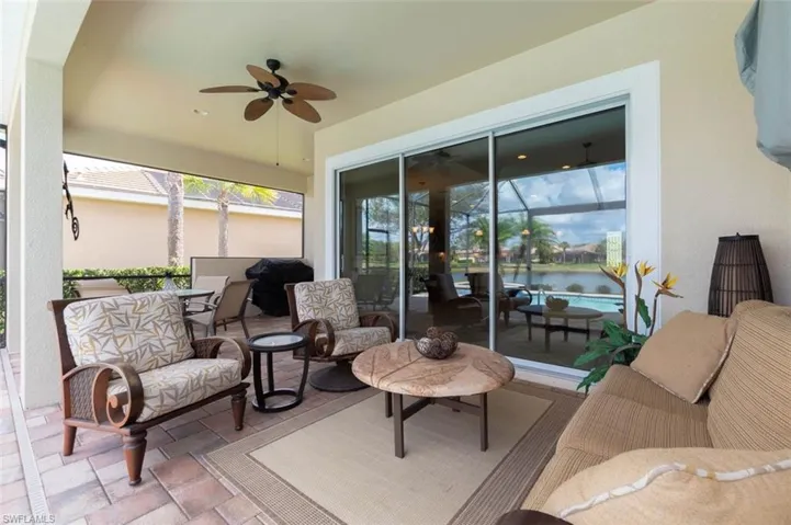 LARGE UNDER ROOF LANAI