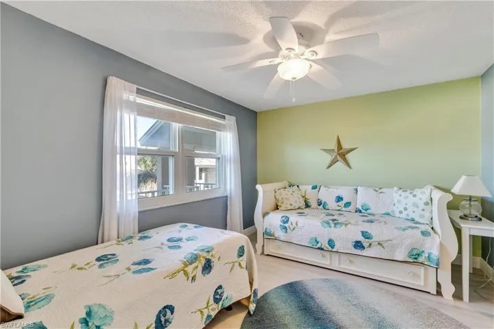 Perfect space for guests, twin and trundle bed.