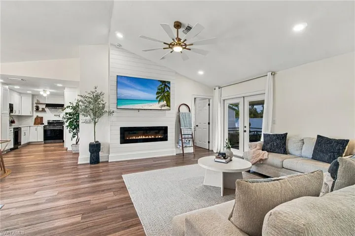 10208 Shade Tree Ct, Bonita Springs, Florida 34135