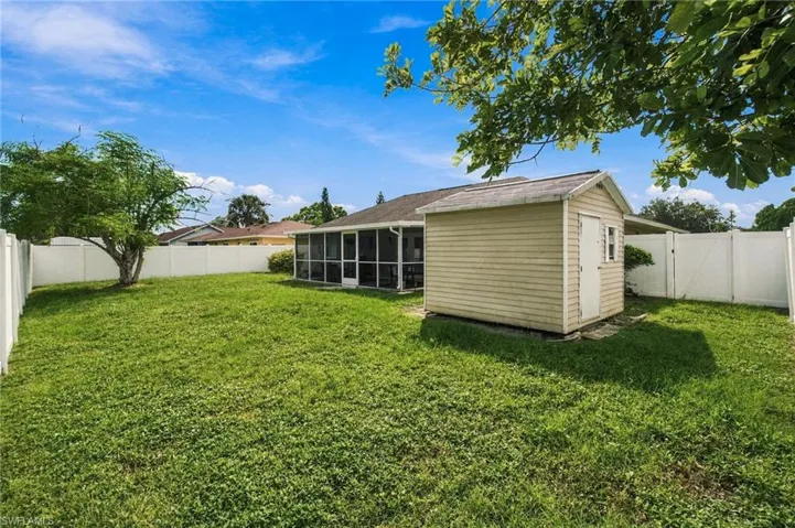 10208 Shade Tree Ct, Bonita Springs, Florida 34135