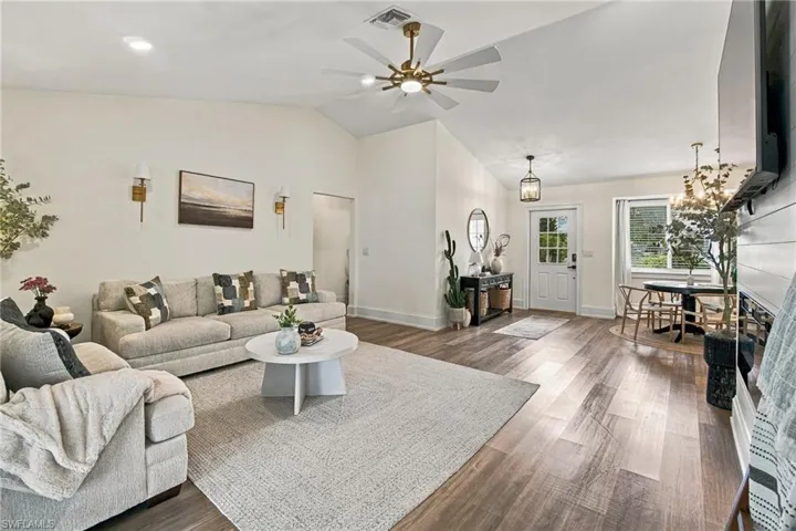 10208 Shade Tree Ct, Bonita Springs, Florida 34135
