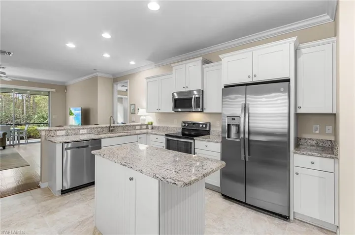 10706  Cetrella  DR, Fort Myers, FL 33913