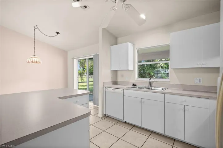 1417 Ne 3rd Ter, Cape Coral, Florida 33909
